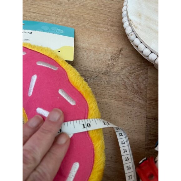 NWT ZippyPaws Jumbo Donutz Plush Dog Toy - Fun & Safe Stuffed Toy For Pets - Picture 4 of 4